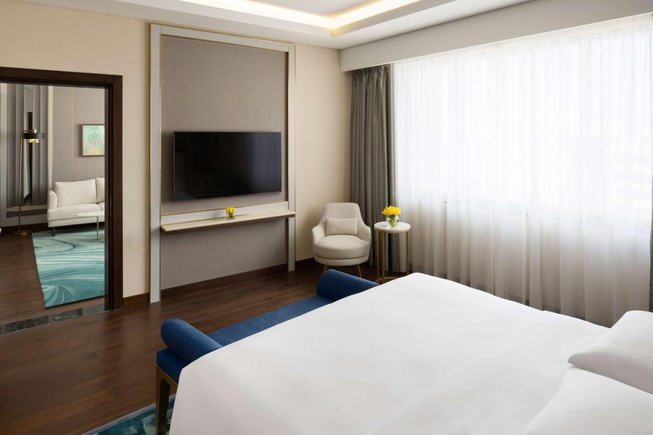 Grand Hyatt Al Khobar Hotel And Residences Exterior photo A bedroom at the hotel