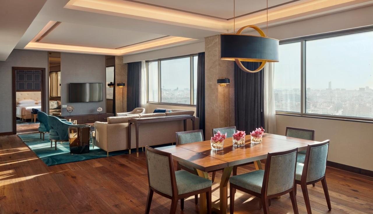 Grand Hyatt Al Khobar Hotel And Residences Exterior photo A suite at the hotel