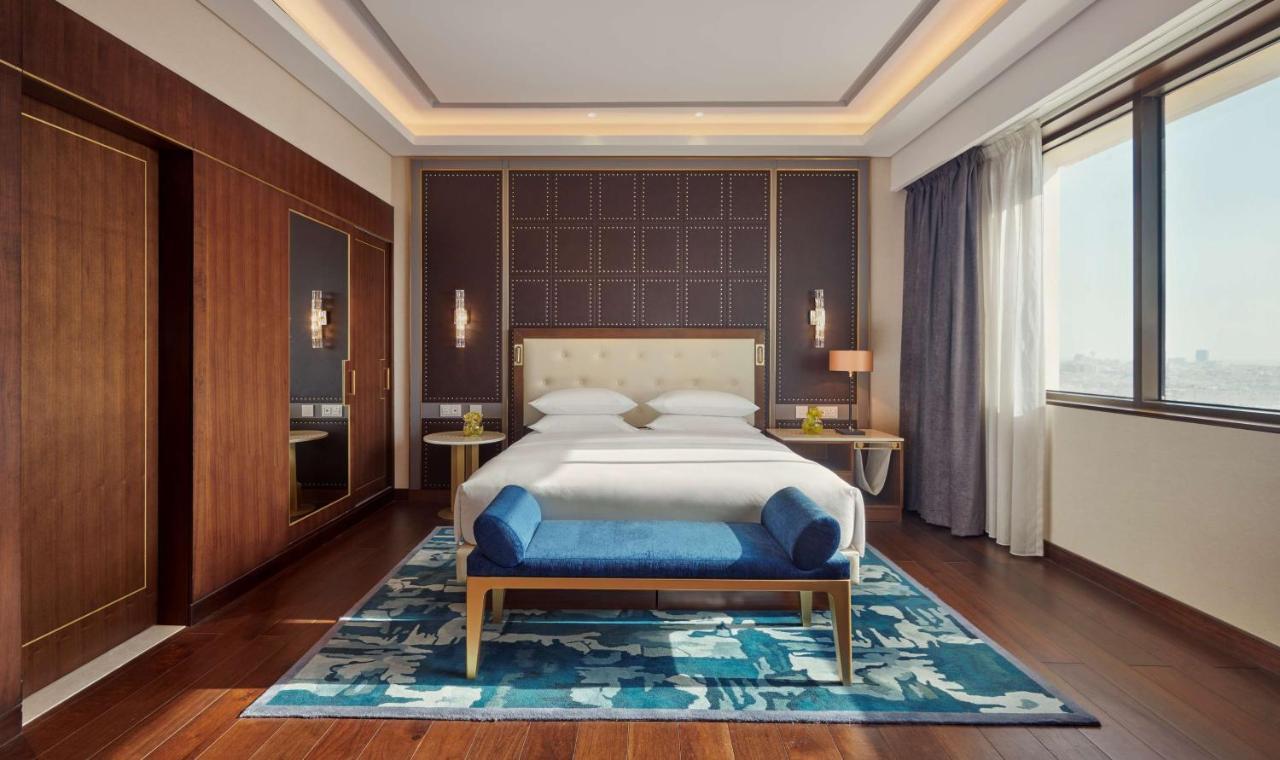 Grand Hyatt Al Khobar Hotel And Residences Exterior photo Deluxe Suite